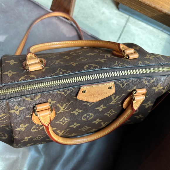 LOUIS VUITTON Monogram Turenne MM - Picture 2 of 5